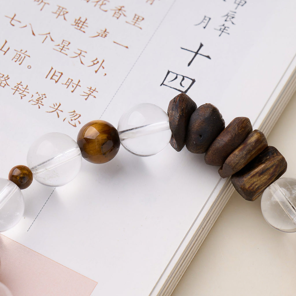 High-Grade Kyara Agarwood Chip & 10mm Clear Quartz Energy Bracelet