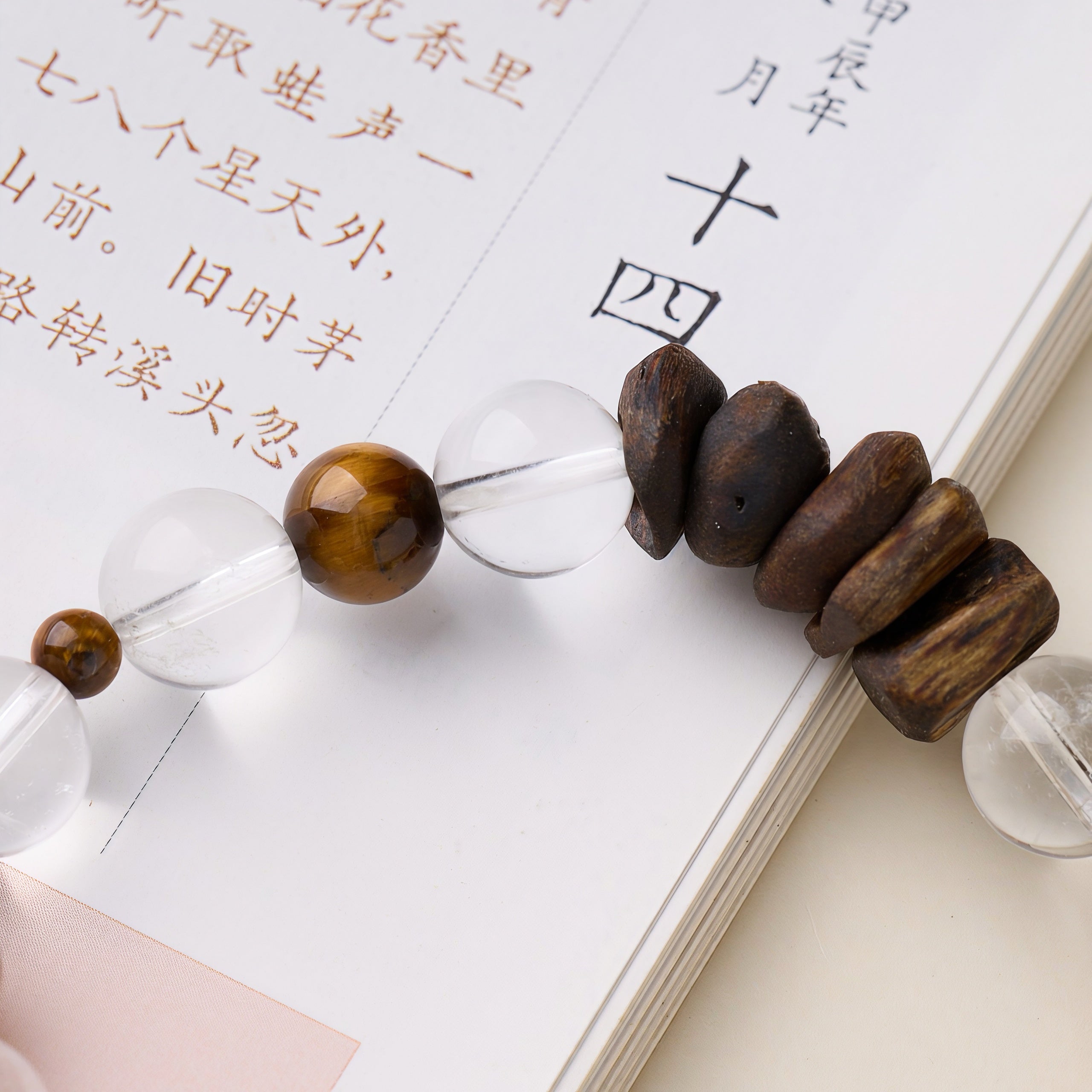 High-Grade Kyara Agarwood Chip & 10mm Clear Quartz Energy Bracelet