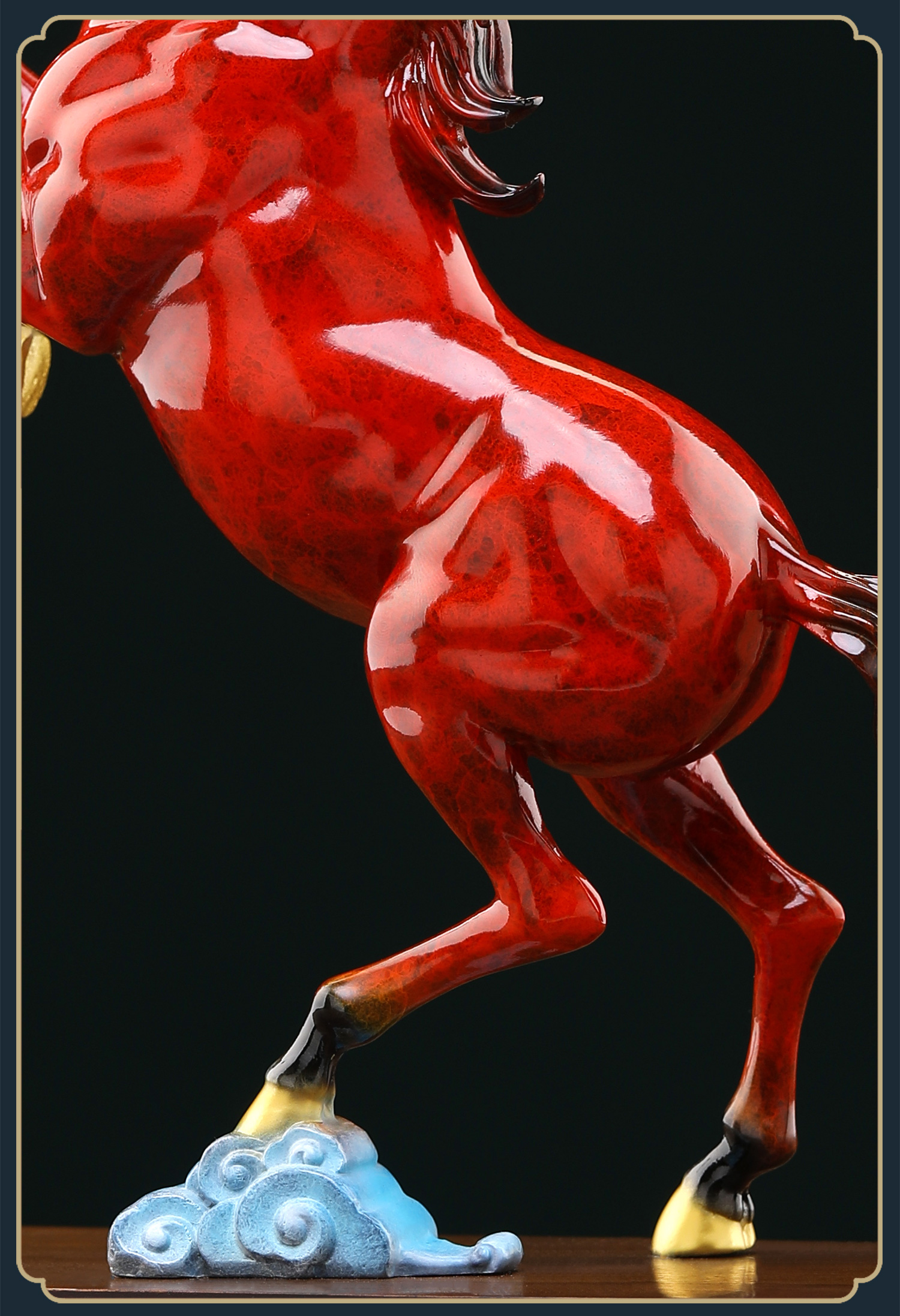 Statue de cheval en laiton massif